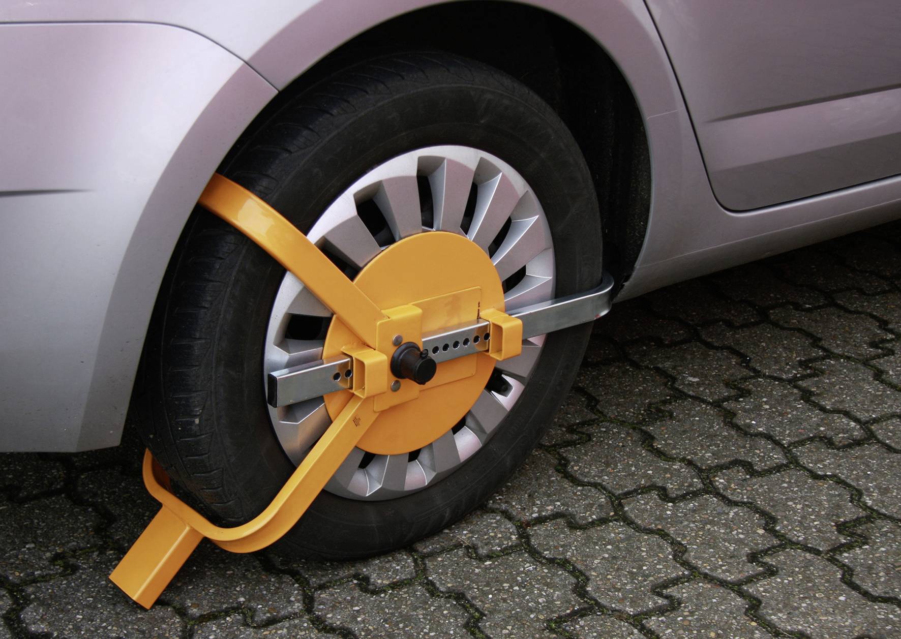 BasiKFZ 111;Sabot de roue jaune