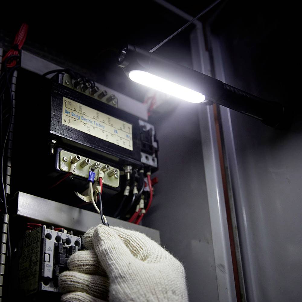 GP Discovery GPDISFFLC34BK223 Lampe de travail 30 h 217.5