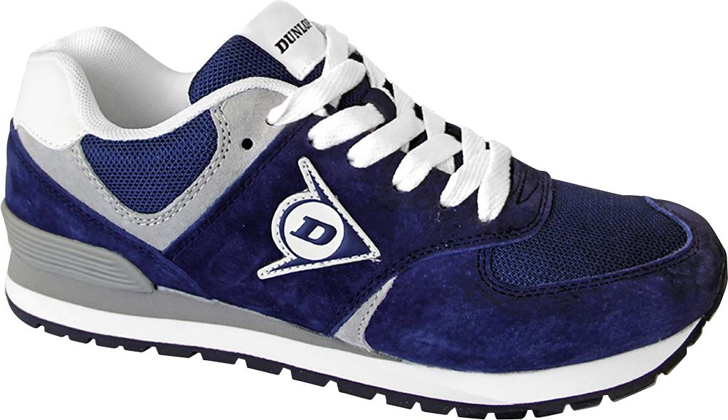 Une chaussure de sport bleu et blanche avec des lacets, un logo sur le côté et une semelle grise sur un fond blanc.