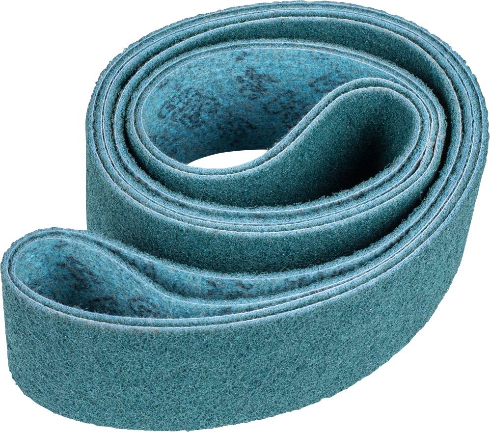 Un ruban de ponçage enroulé, de couleur turquoise, utilisé pour le travail du bois.