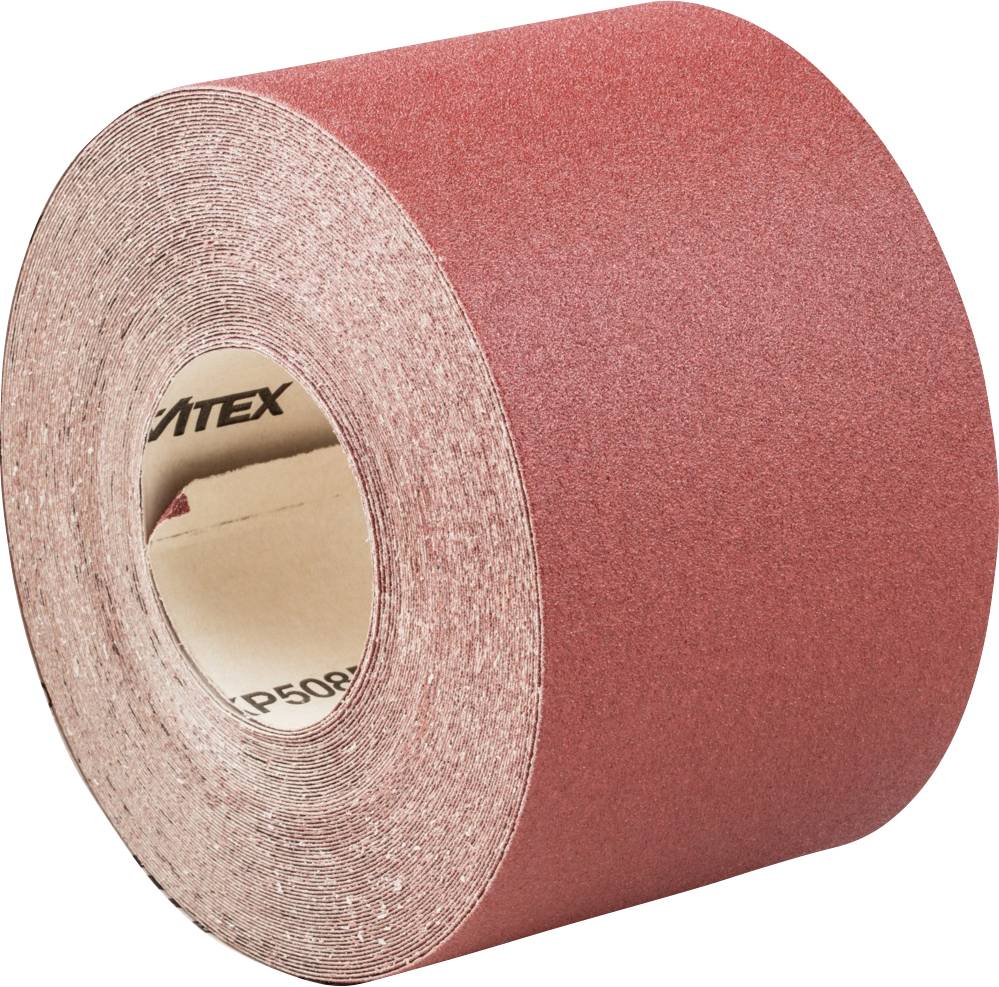 Une grande bande de papier abrasif rouge enroulée, montrant sa surface rugueuse et son noyau en carton intérieur. Parfaite pour les travaux de ponçage.