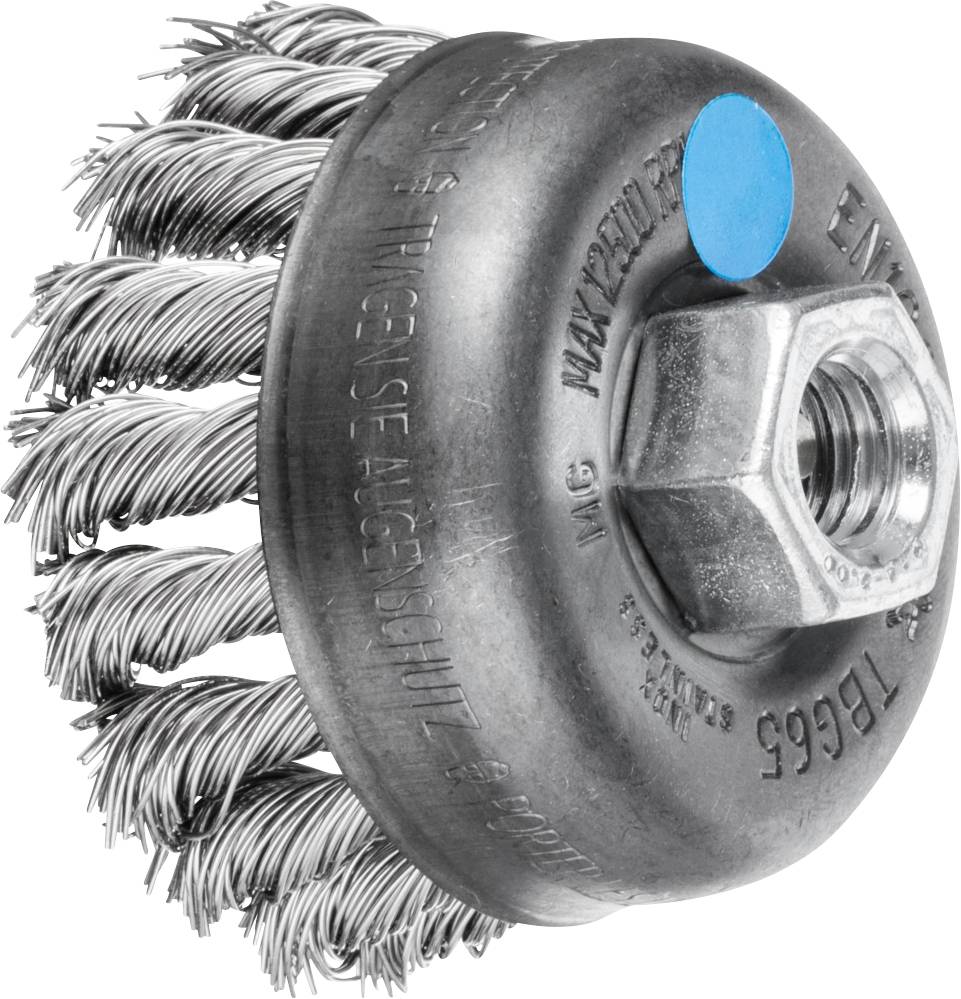 Un embout de brosse métallique circulaire à poils torsadés. Adapté pour nettoyer ou décaper les surfaces métalliques.