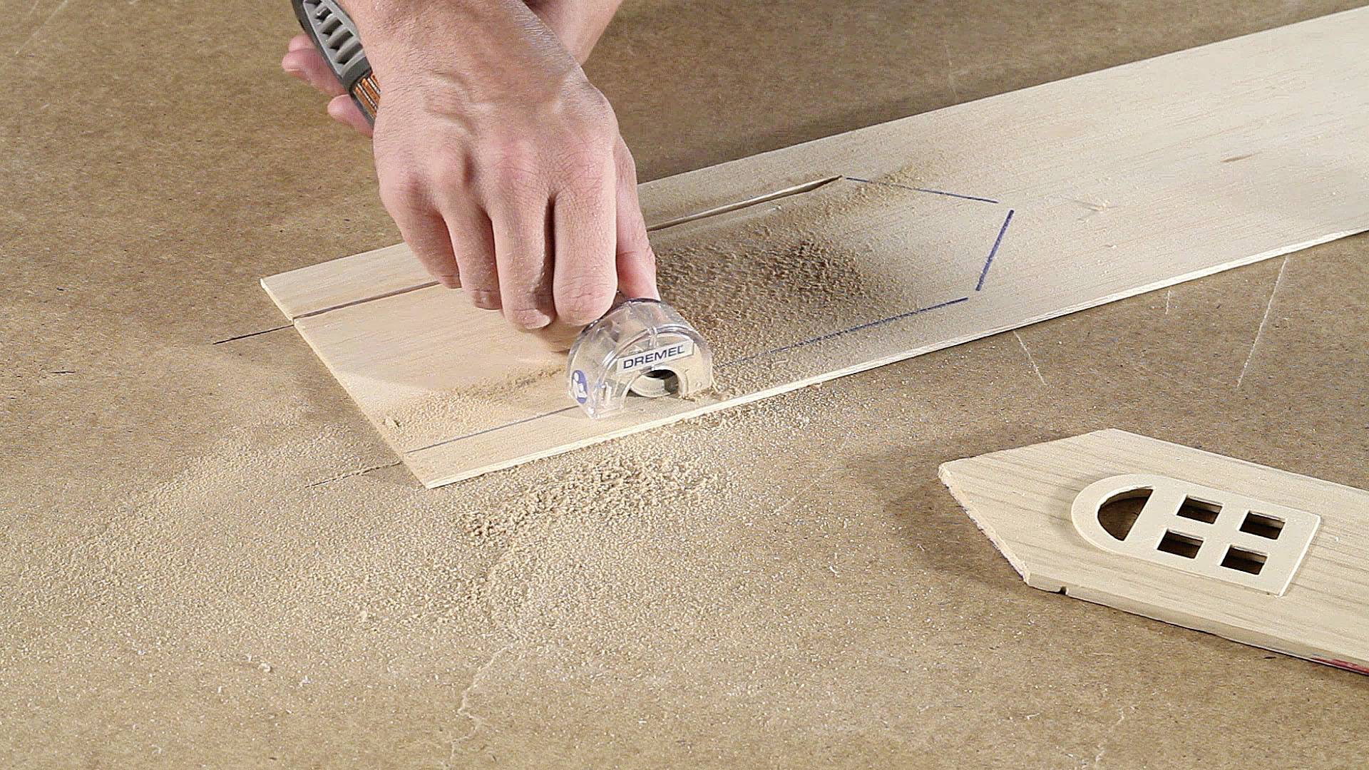 Scie circulaire 670 Dremel 26150670JD