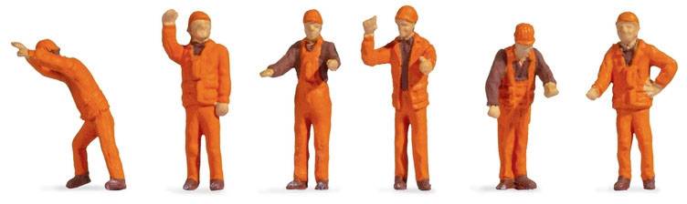 Six petites figurines en combinaisons de travail orange montrent différentes poses de travailleurs de chantier : une personne avec une pelle, d'autres debout ou faisant des gestes.