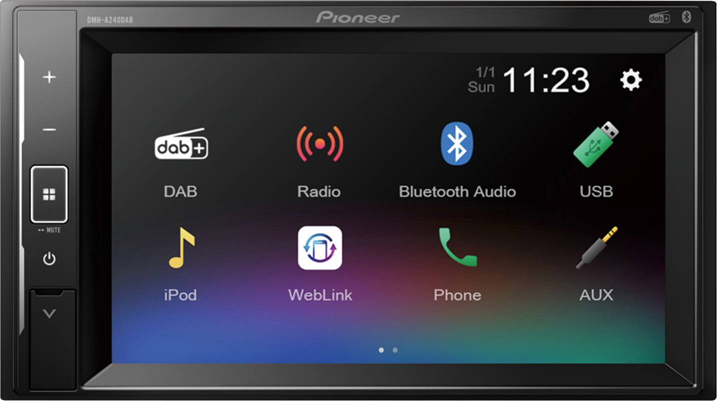 Autoradio Pioneer à écran tactile. Affiche l'heure, la date et les symboles pour DAB, Radio, Bluetooth, USB, iPod, WebLink, Téléphone, AUX.
