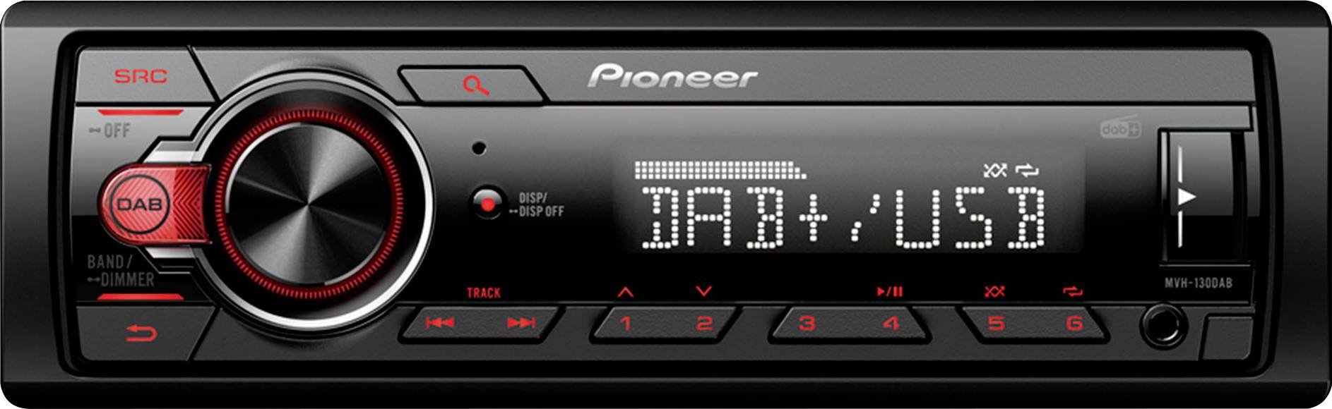 Autoradio avec affichage numérique, indiquant 'DAB+ USB'. Panneau de commande rouge avec touches de sélection de station et réglage du volume.