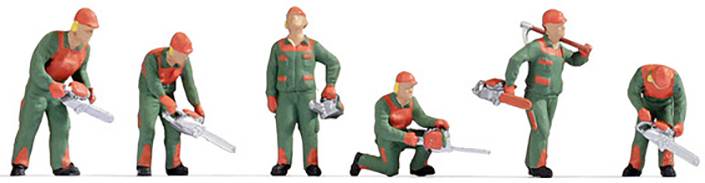Six petites figurines en tenue de travail et casques de protection, effectuant différents travaux avec des tronçonneuses.