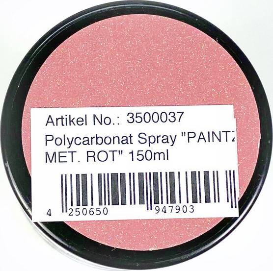Une bombe de peinture rouge portant l'inscription 'Spray Peinture Polycarbonat PAINT2 ROUGE MÉT. 150ml' avec un code-barres.