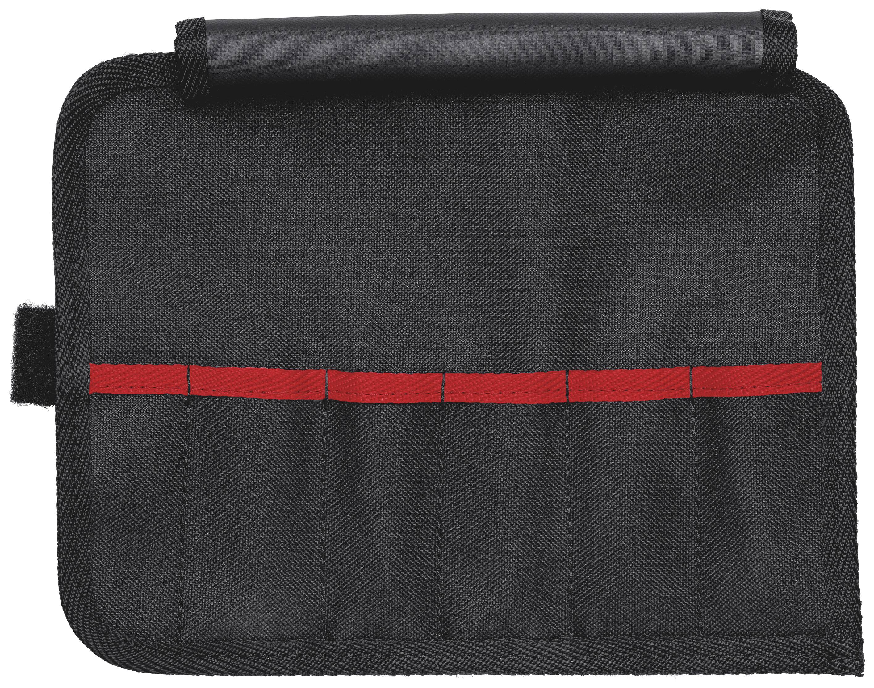 Sac noir en tissu avec cinq compartiments rouges, idéal pour ranger de petits outils ou ustensiles.