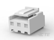 Un seul bloc gris d'un jeu de construction. Il a une surface plate avec un couvercle légèrement incliné au-dessus.