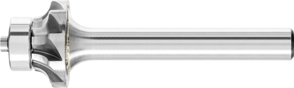 Arbre en acier avec extrémité dentelée, probablement un composant de machine, représenté sur un fond blanc.