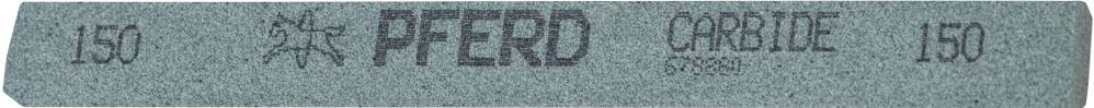 Sur une bande abrasive bleue est inscrit « PFERD CARBIDE 150 », avec une représentation stylisée d'un cheval à gauche de l'écriture.
