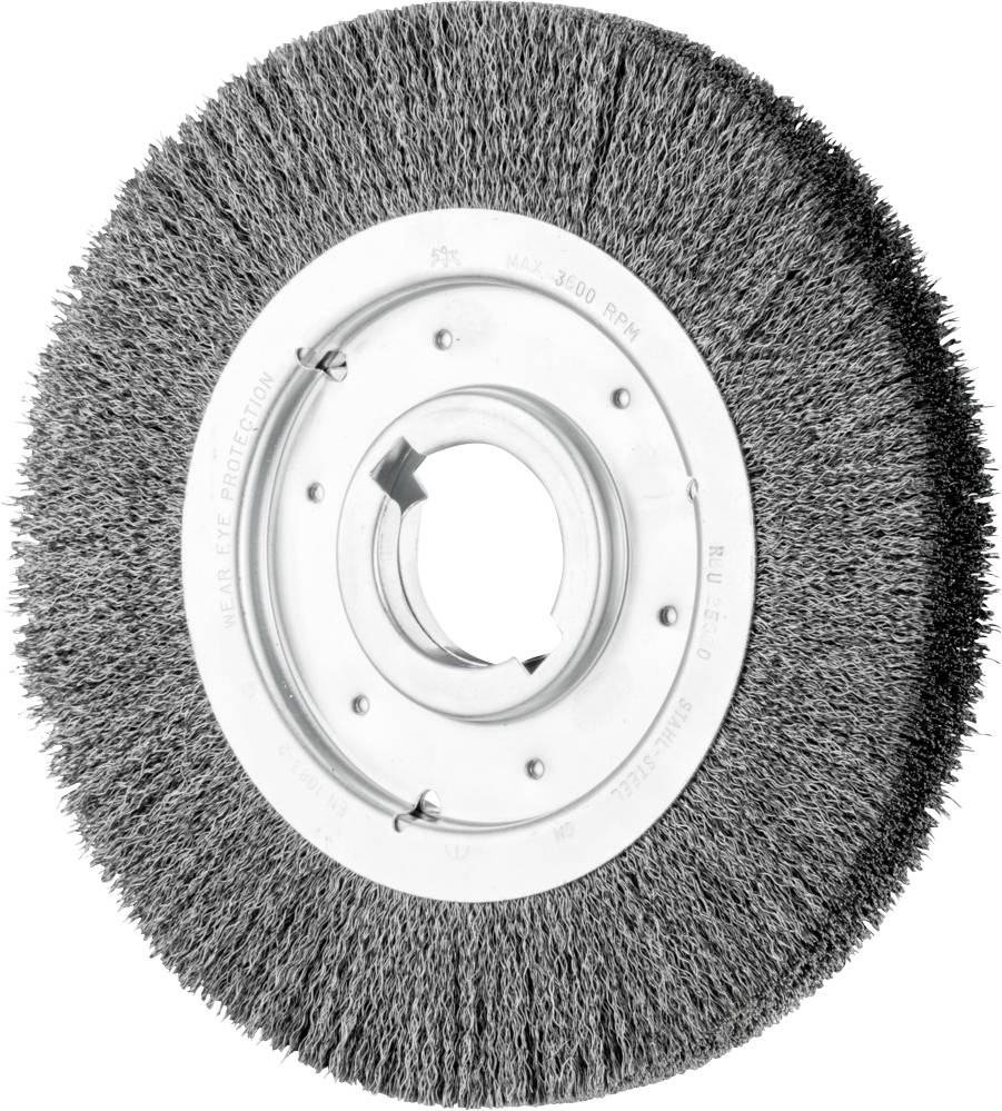 Brosse métallique circulaire avec un centre en métal et des poils en acier. Adaptée pour le nettoyage et le traitement de surface.