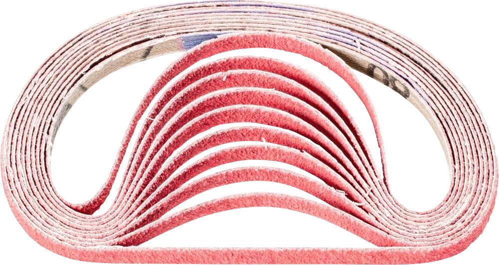 Carton rouge plié dans une structure ondulée, pouvant être utilisé de manière décorative ou pour des projets artistiques.
