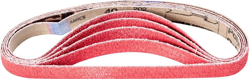 Bande abrasive rouge pour ponceuses à bande, présentée en plusieurs épaisseurs pliées. Adaptée pour le travail du bois et des métaux.
