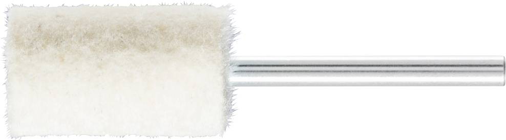 Un rouleau à peinture blanc avec un revêtement duveteux et un manche argenté, adapté pour appliquer uniformément de la peinture sur des surfaces.