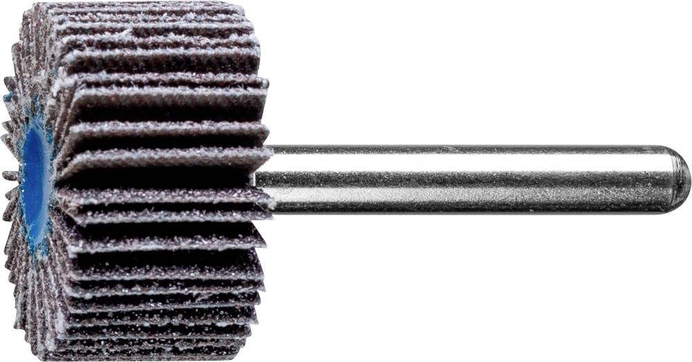 Un accessoire de meulage avec plusieurs lamelles denses, fixé sur une tige métallique, est utilisé pour des travaux de meulage précis.