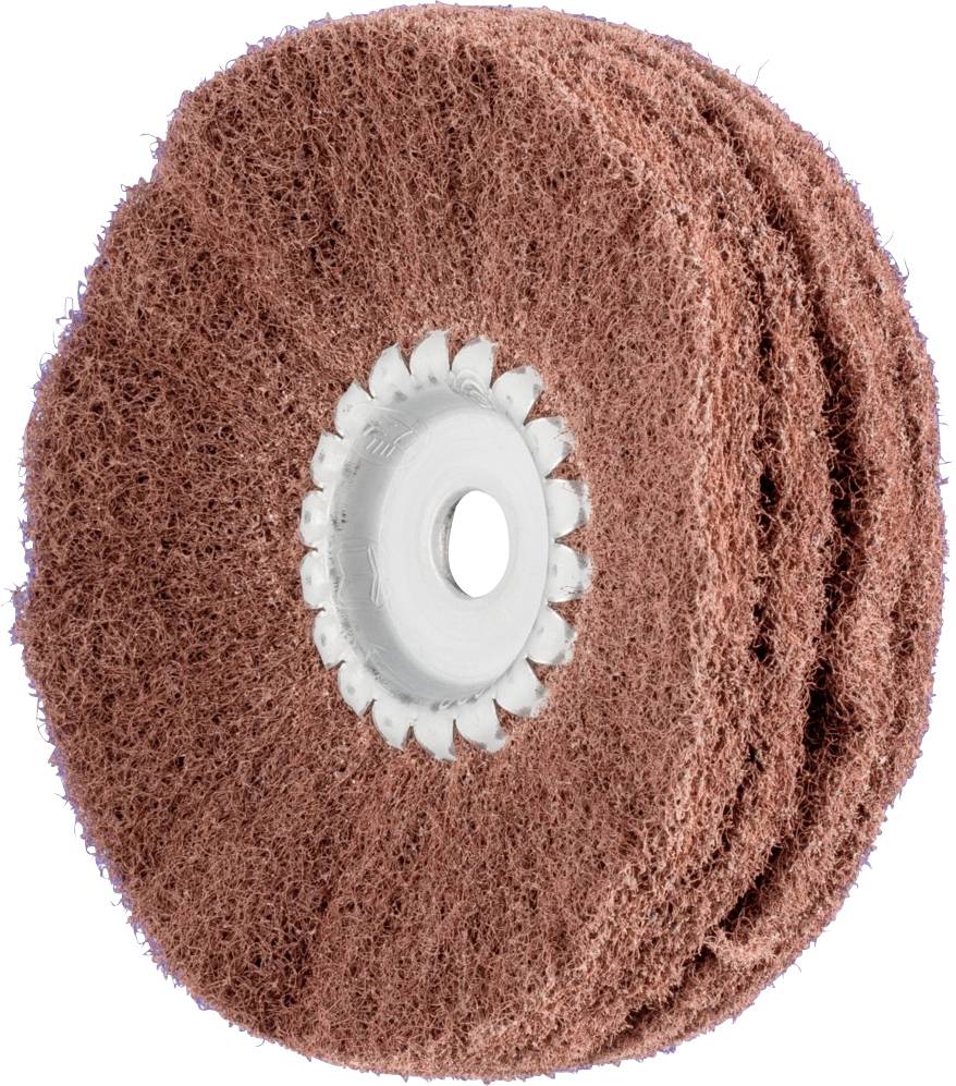 Disque abrasif marron, de forme circulaire, avec un cercle intérieur blanc, utilisé pour le traitement de surface des métaux ou du bois.