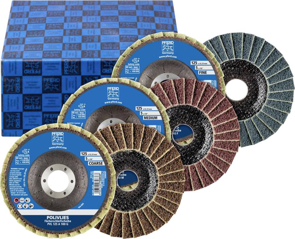 Cinq disques de ponçage de différentes granulométries (grossière, moyenne, fine) sont disposés devant un emballage bleu, prêts à être utilisés.