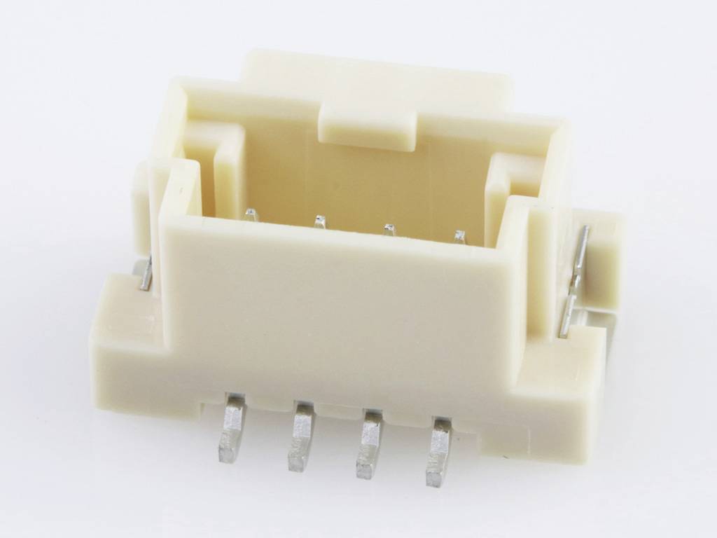 Un connecteur en plastique beige avec cinq broches métalliques, adapté aux connexions électroniques, sur un fond blanc.