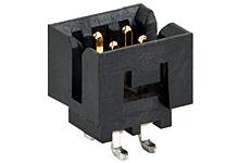 Un connecteur noir rectangulaire avec plusieurs contacts métalliques. Adapté pour les connexions électroniques.