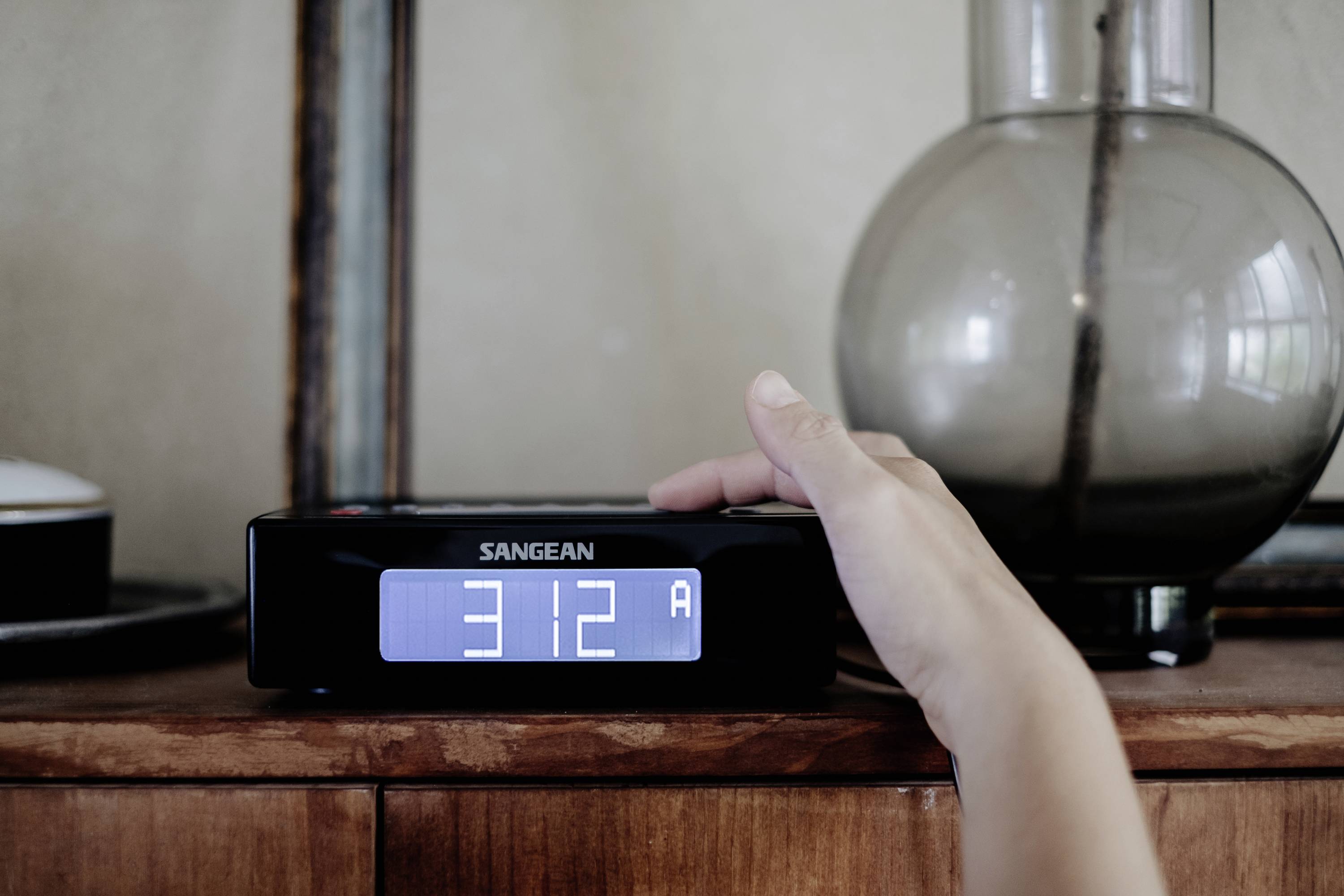 Sangean DCR-89+ Radio-réveil DAB+, FM AUX, USB fonction réveil noir