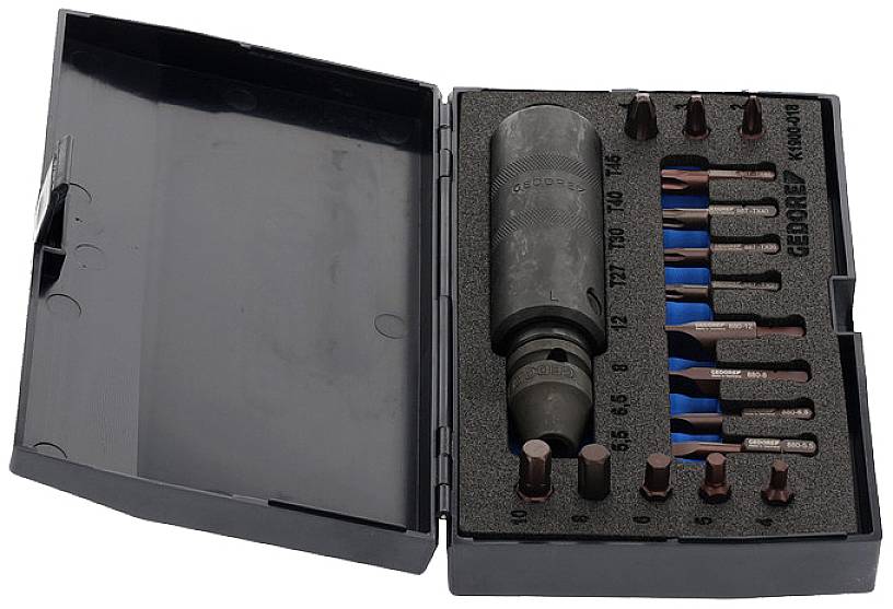 Ensemble de douilles de différentes tailles, rangé dans une mallette noire ouverte. Contient des embouts et des accessoires adaptés aux travaux mécaniques.