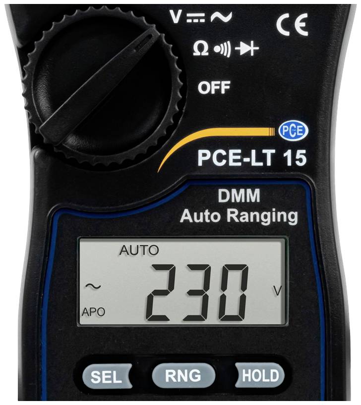 Un multimètre numérique affiche une tension de 230 volts en mode de mesure automatique. L'appareil est éteint ; le nom de la marque est visible.