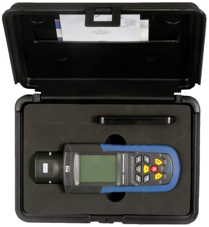 Un appareil de mesure portable dans un étui noir. Il présente un écran avec plusieurs boutons de commande, dont un bouton rouge et un bouton jaune.