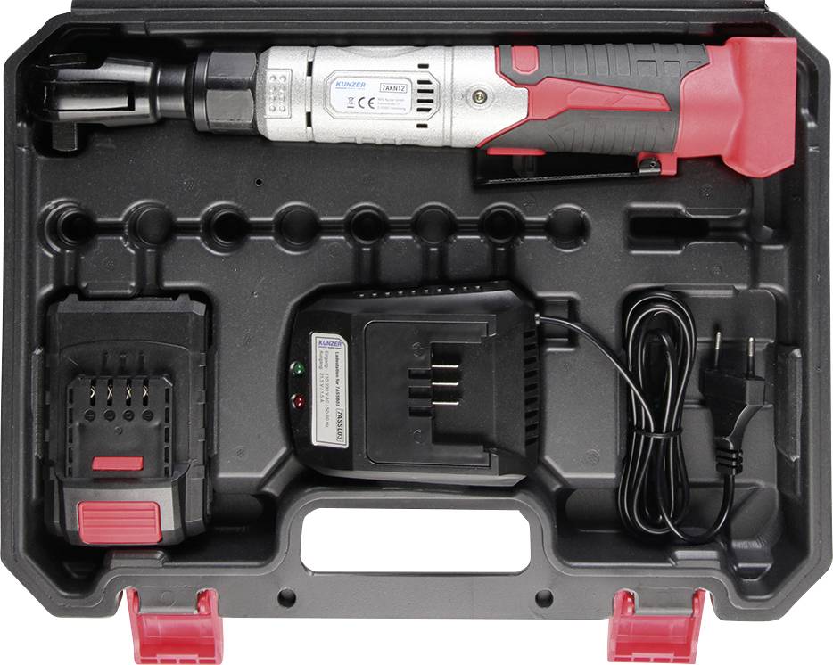 Coffret à outils comprenant un tournevis à choc électrique, son chargeur et sa batterie.