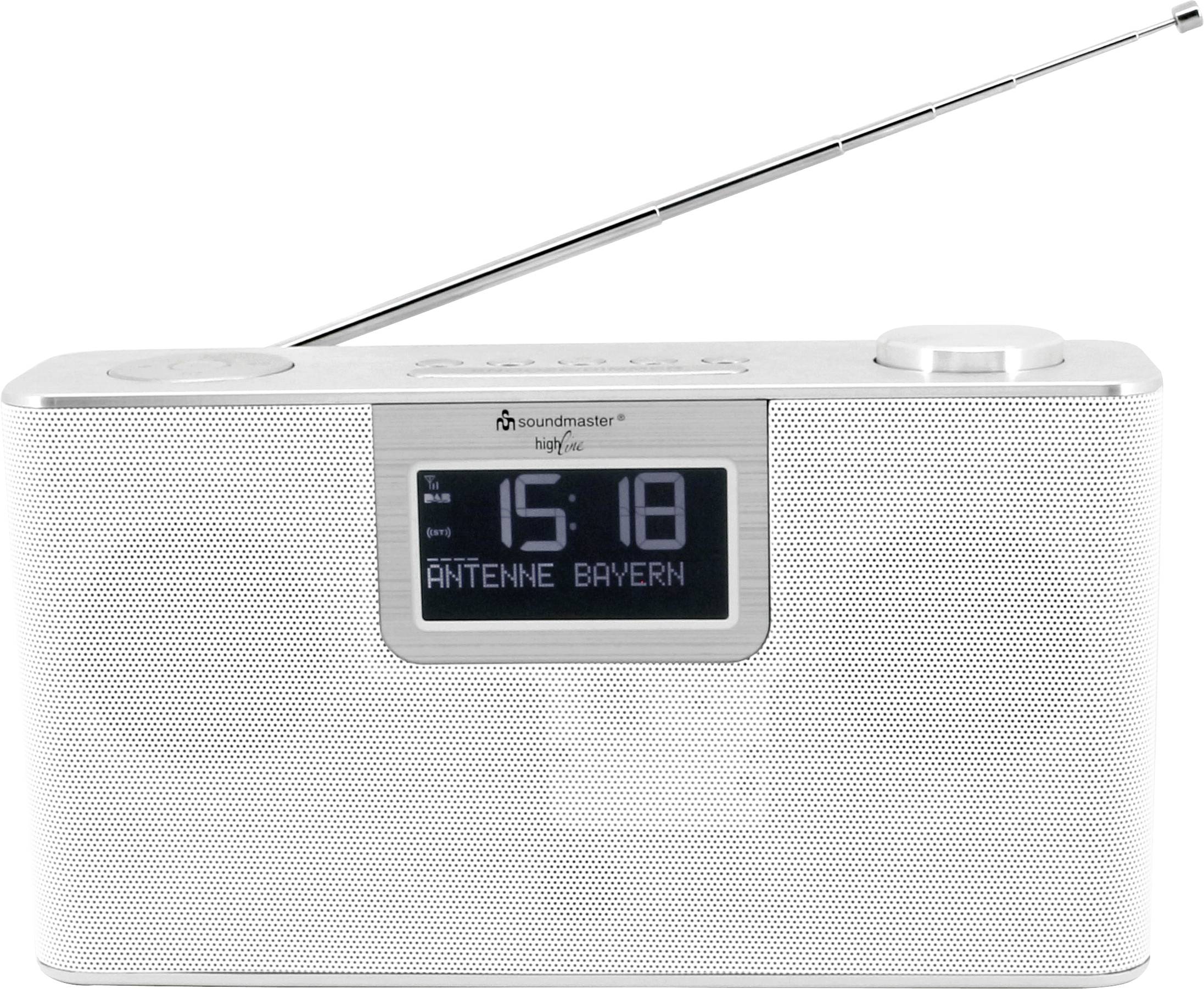 Une radio portable avec une antenne, affichant l'heure '15:18' et la station 'Antenne Bayern' sur son écran.