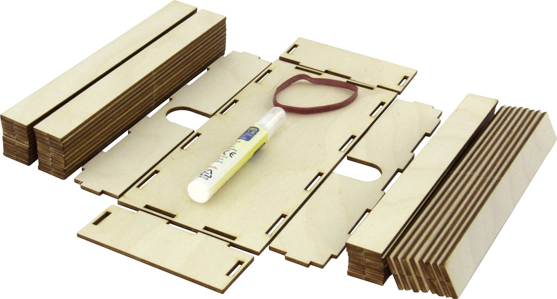 Kit de construction en bois avec plaques rectangulaires, colle et outil rouge, prêt à être assemblé. Idéal pour les projets de bricolage ou la construction de maquettes.
