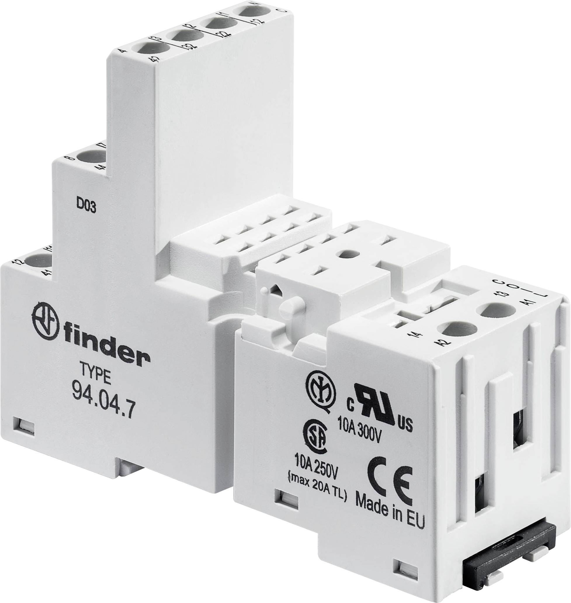 Un module relais électrique blanc avec plusieurs bornes de connexion, des logos de marque et des spécifications techniques sur sa surface.