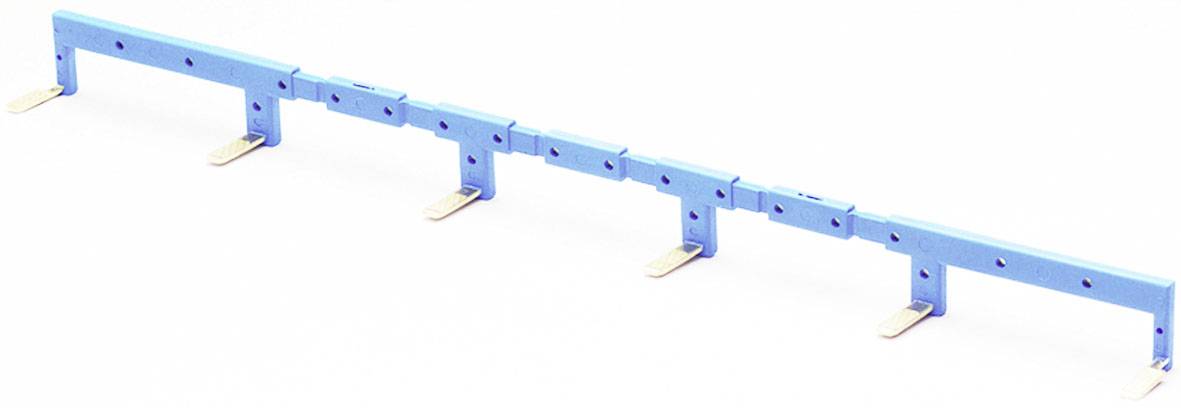 Pince de serrage bleue avec plusieurs emplacements d'insertion et supports en bois. Utilisée pour maintenir des objets longs et étroits.