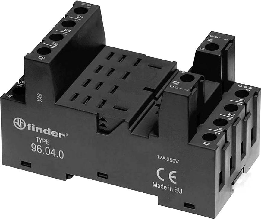 Un socle noir pour relais portant l'inscription 'TYPE 96.04.0', adapté pour 12A 250V. Inscription 'Made in EU'.