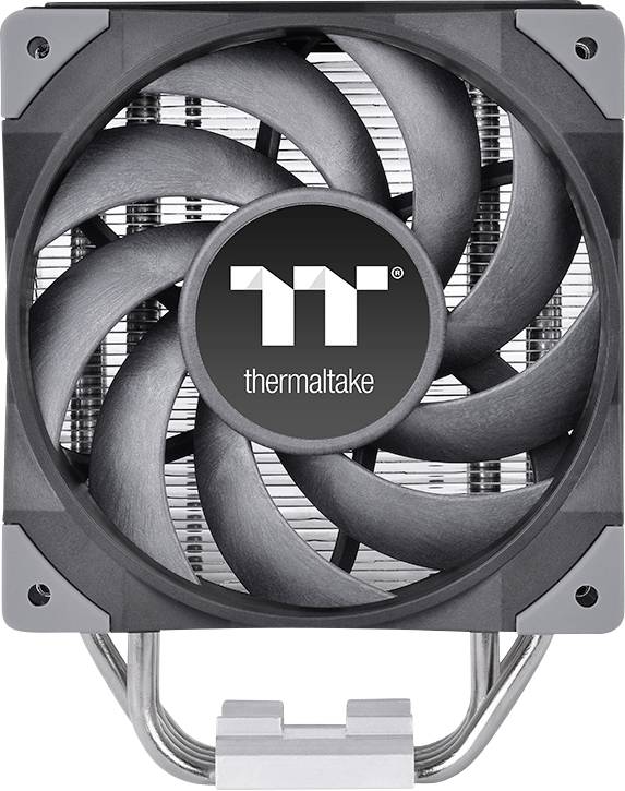 Ventilateur PC de Thermaltake, noir et argent avec de nombreuses pales de rotor. Design efficace pour le refroidissement des composants informatiques.