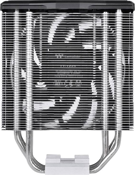 Un dissipateur thermique de processeur avec des ailettes verticales en métal et des caloducs argentés, destiné au refroidissement et à l'évacuation de la chaleur dans les ordinateurs.