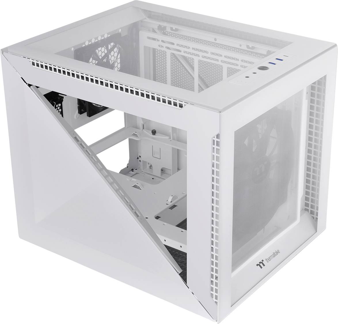 Un boîtier d'ordinateur blanc, cubique, avec des parois latérales transparentes et des fentes de ventilation, adapté aux constructions de PC personnalisées.