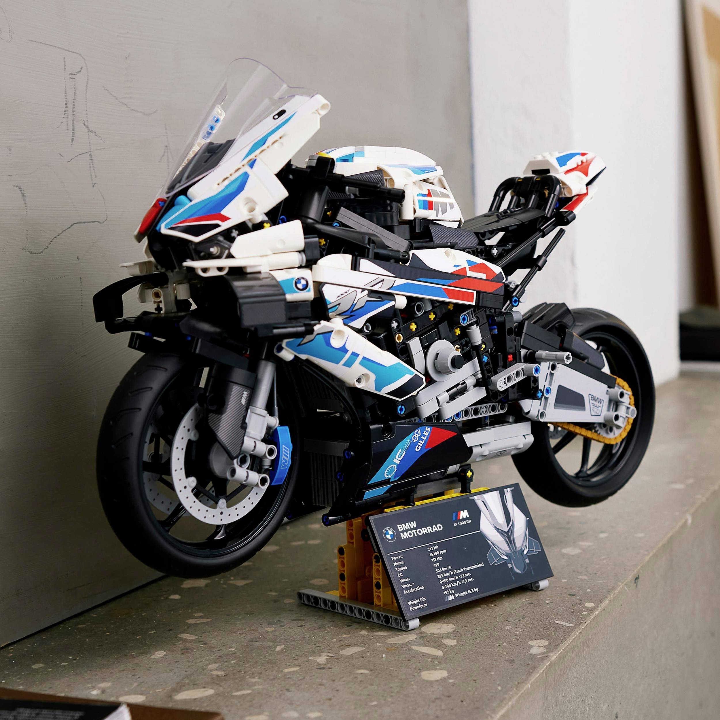BMW M 1000 RR LEGO® TECHNIC 42130
