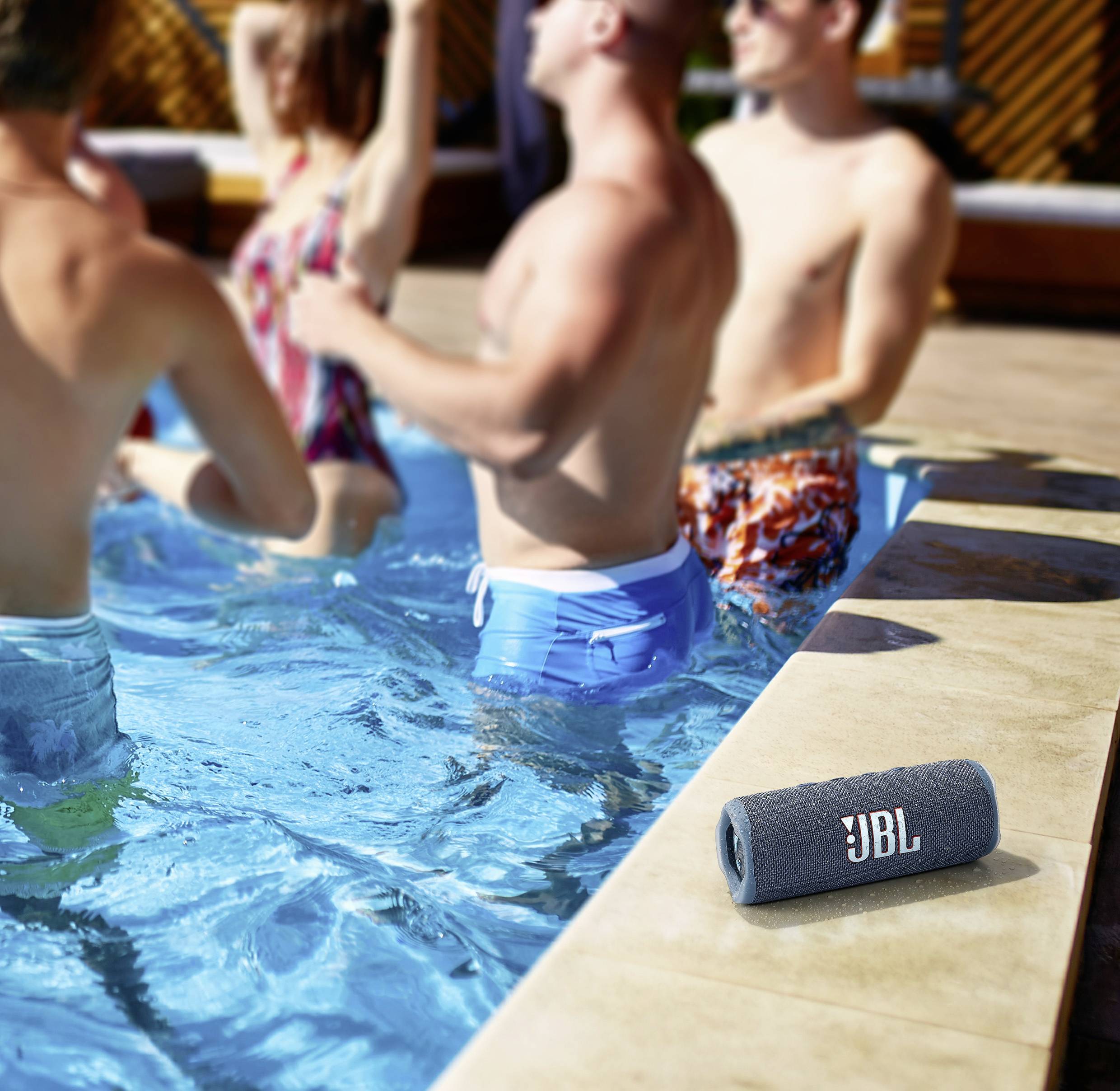 Flip 6 Enceinte Bluetooth étanche à l'eau bleu