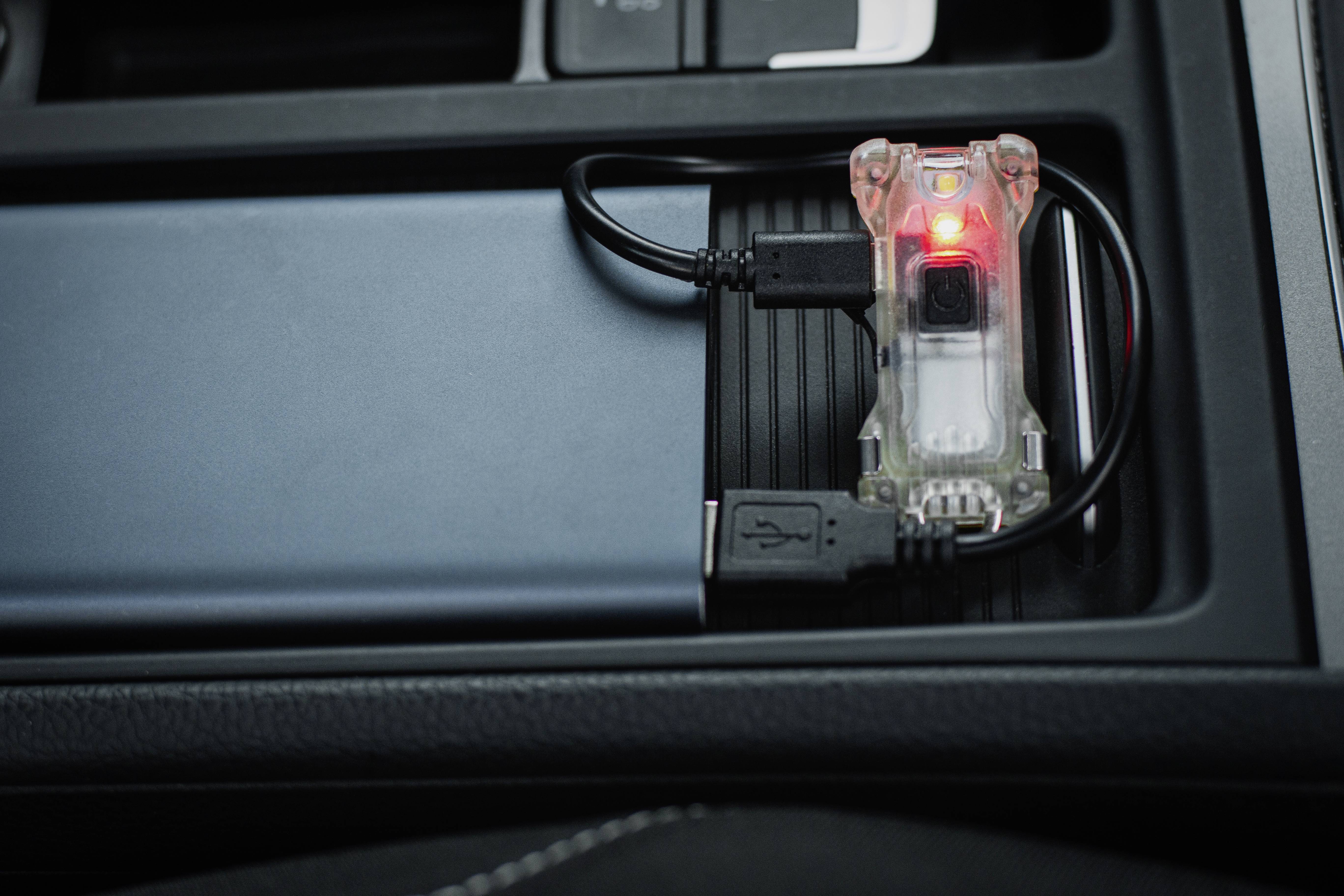 ArmyTek Zippy Red LED Lampe porte-clés à batterie 200 lm 10 h 12 g