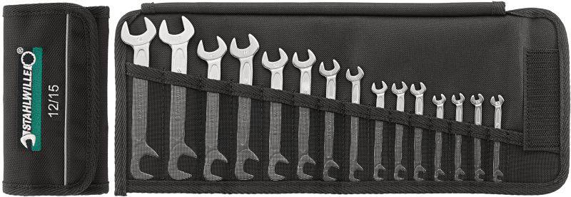 Un jeu de 17 clés à fourche, rangées dans un étui enroulable noir. Clés triées de la plus petite à la plus grande.