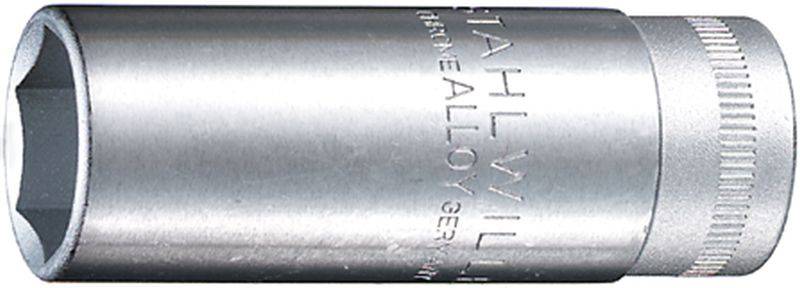 Douille métallique pour clé à cliquet, forme cylindrique avec ouverture hexagonale, gravée 'Stahlwille', surface brillante.