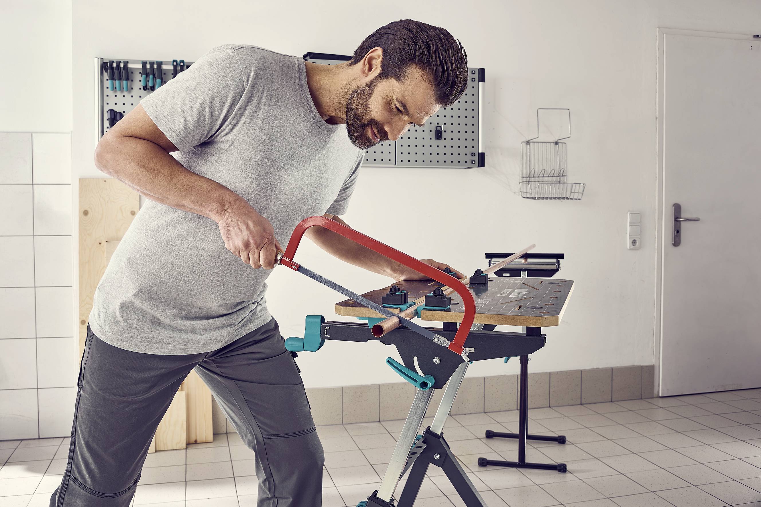 Wolfcraft 6871000 Table de serrage Master 750 Ergo 13.2 kg noir, argent