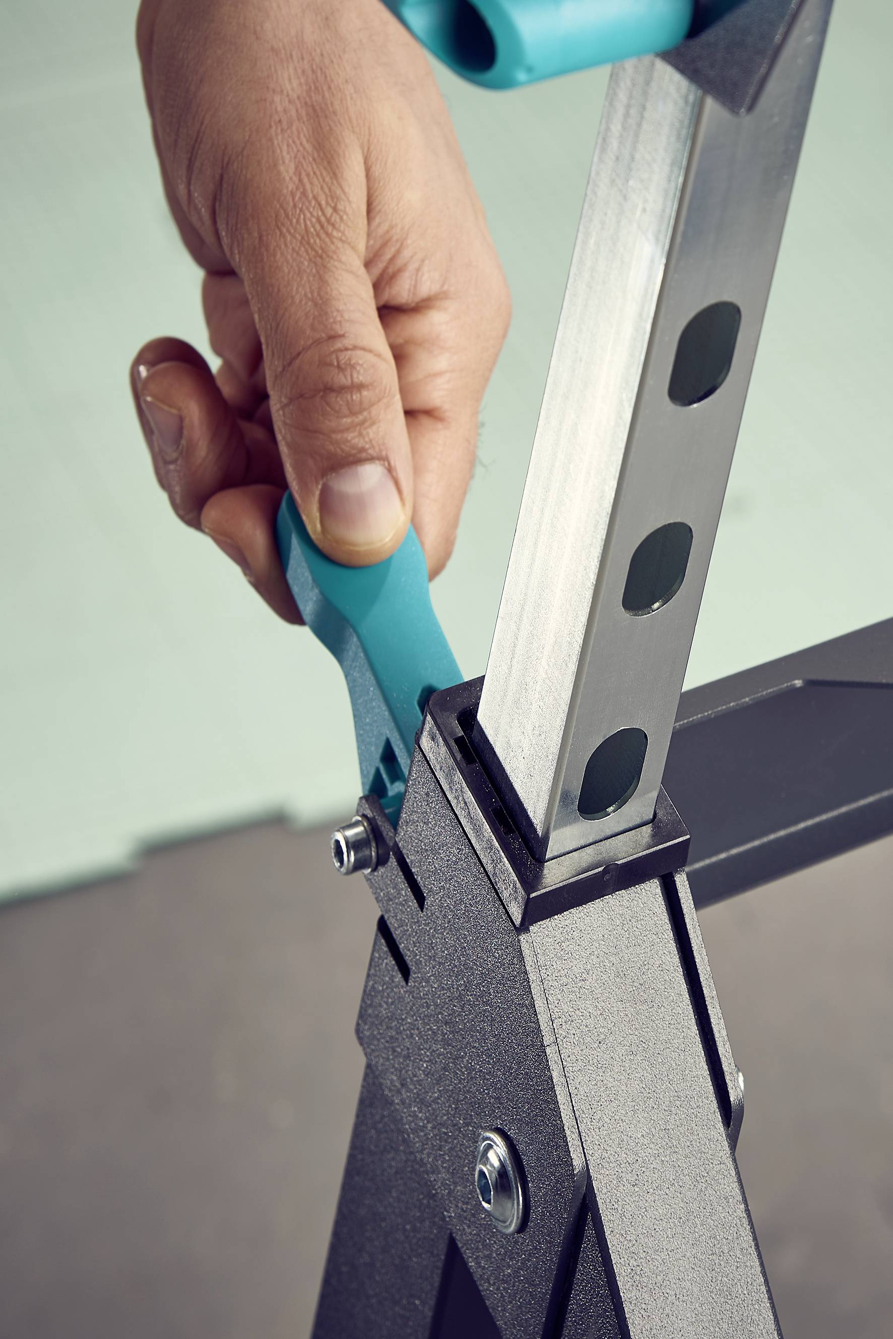 Wolfcraft 6871000 Table de serrage Master 750 Ergo 13.2 kg noir, argent