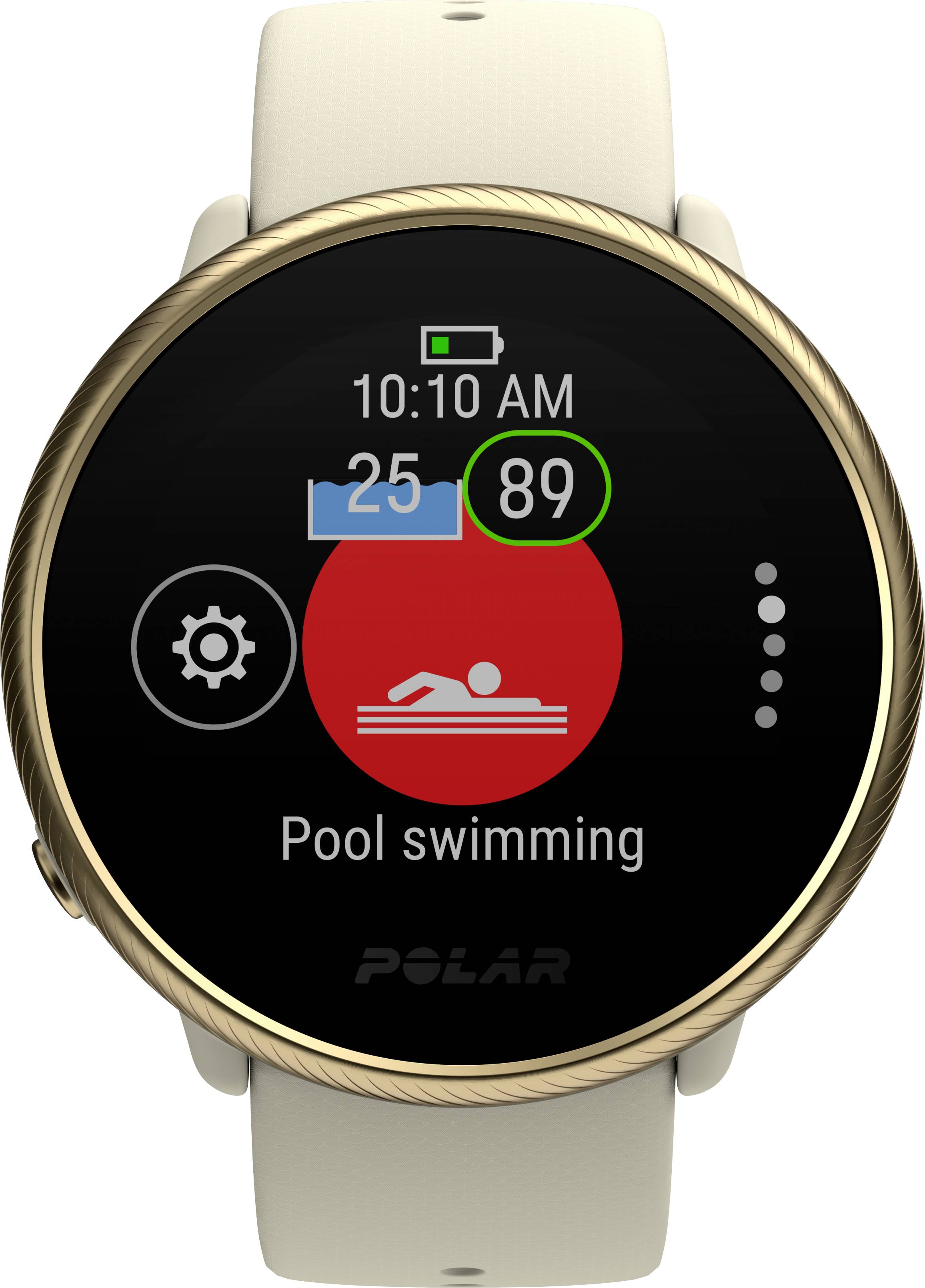 Une montre connectée affiche l'écran de 'Natation en piscine'. L'écran contient des symboles et une heure indiquant 10:10.