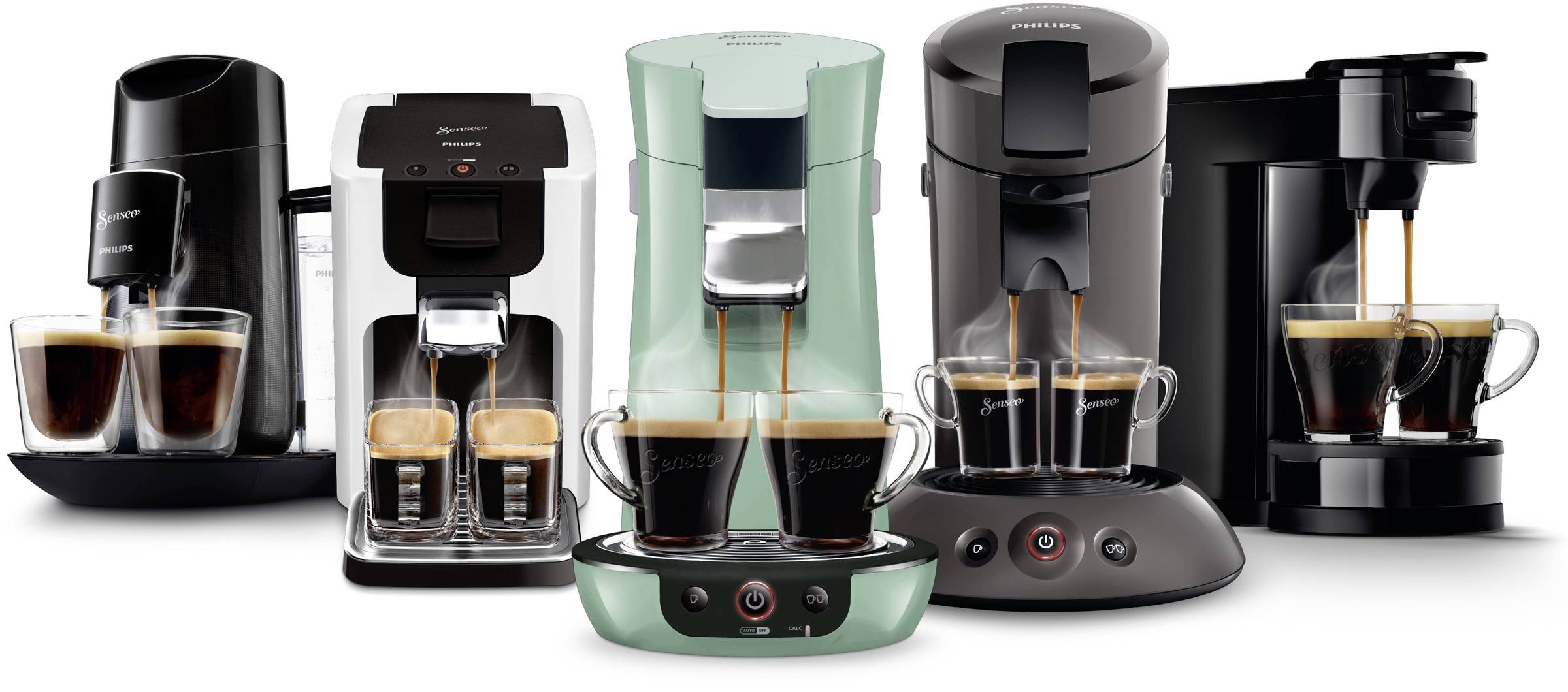 Cinq machines à café différentes alignées, chacune avec une tasse de café remplie. Des designs et des couleurs variés.