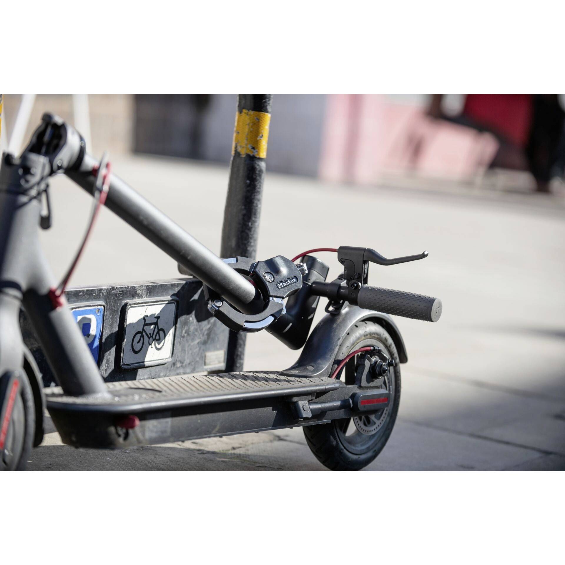 Master Lock 8200EURDPRO Antivol de cadre noir fermeture à clé