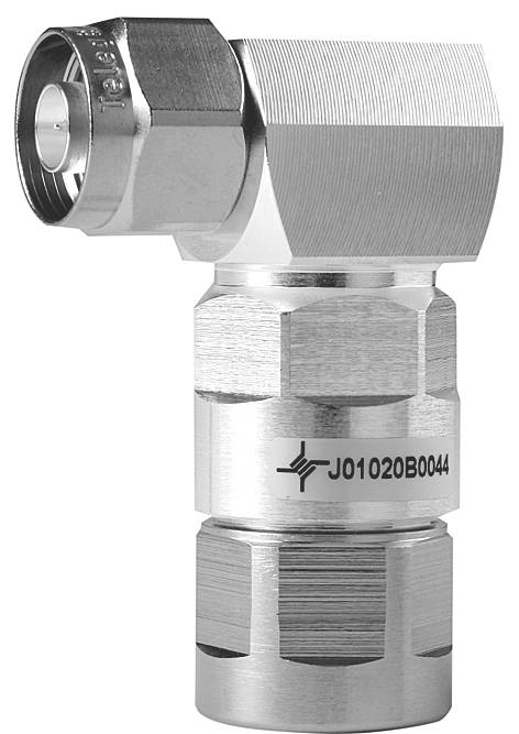 Un adaptateur métallique argenté de forme coudée avec un filetage à vis, portant la référence 'J01020B0044', destiné aux connexions dans des applications techniques.