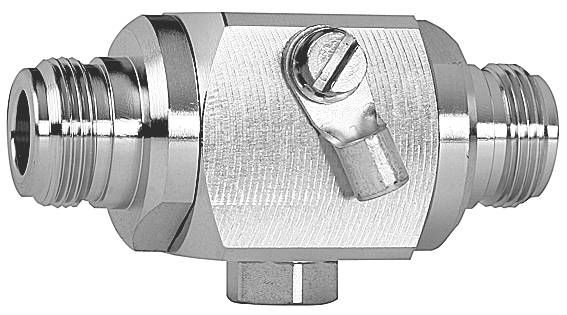 Un té métallique avec deux raccords filetés et une vanne latérale, utilisé dans les systèmes hydrauliques.